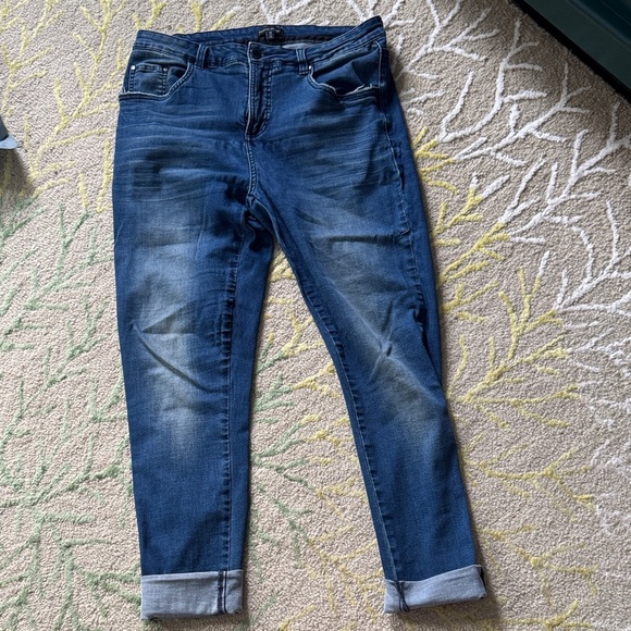 Universal standard stretch, distressed jeans 12 - Picture 1 of 6